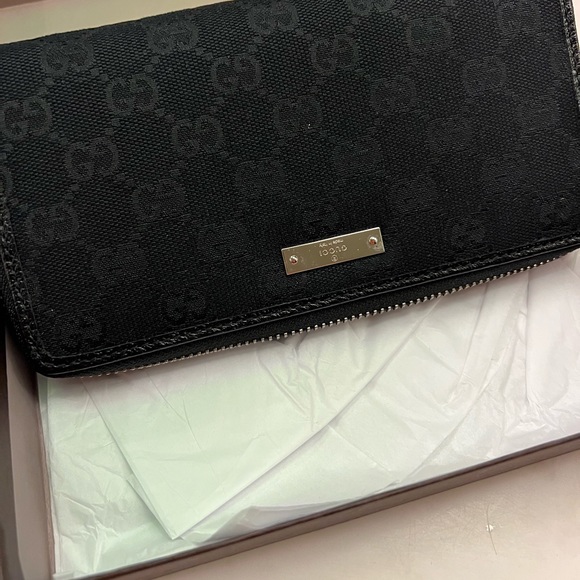 NWT GUCCI wallet black canvas long, zipper - Picture 6 of 7